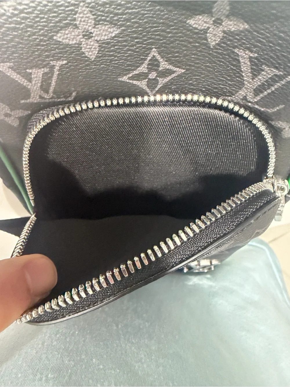 LOUIS VUITTON SLING BAG